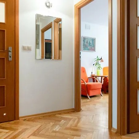 Traditional Starowislna Street Apartment